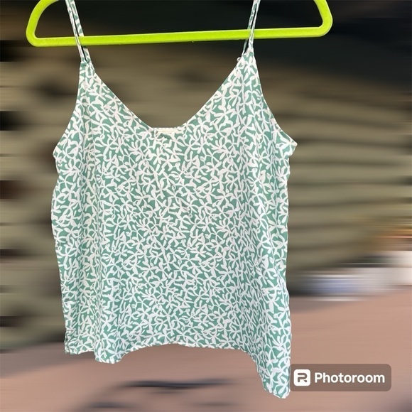 Women’s Floral Green  Tank Top New without tags - Picture 4 of 6